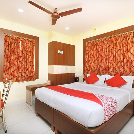 Oyo 7224 Krishna Prasad Hotel Madras Buitenkant foto