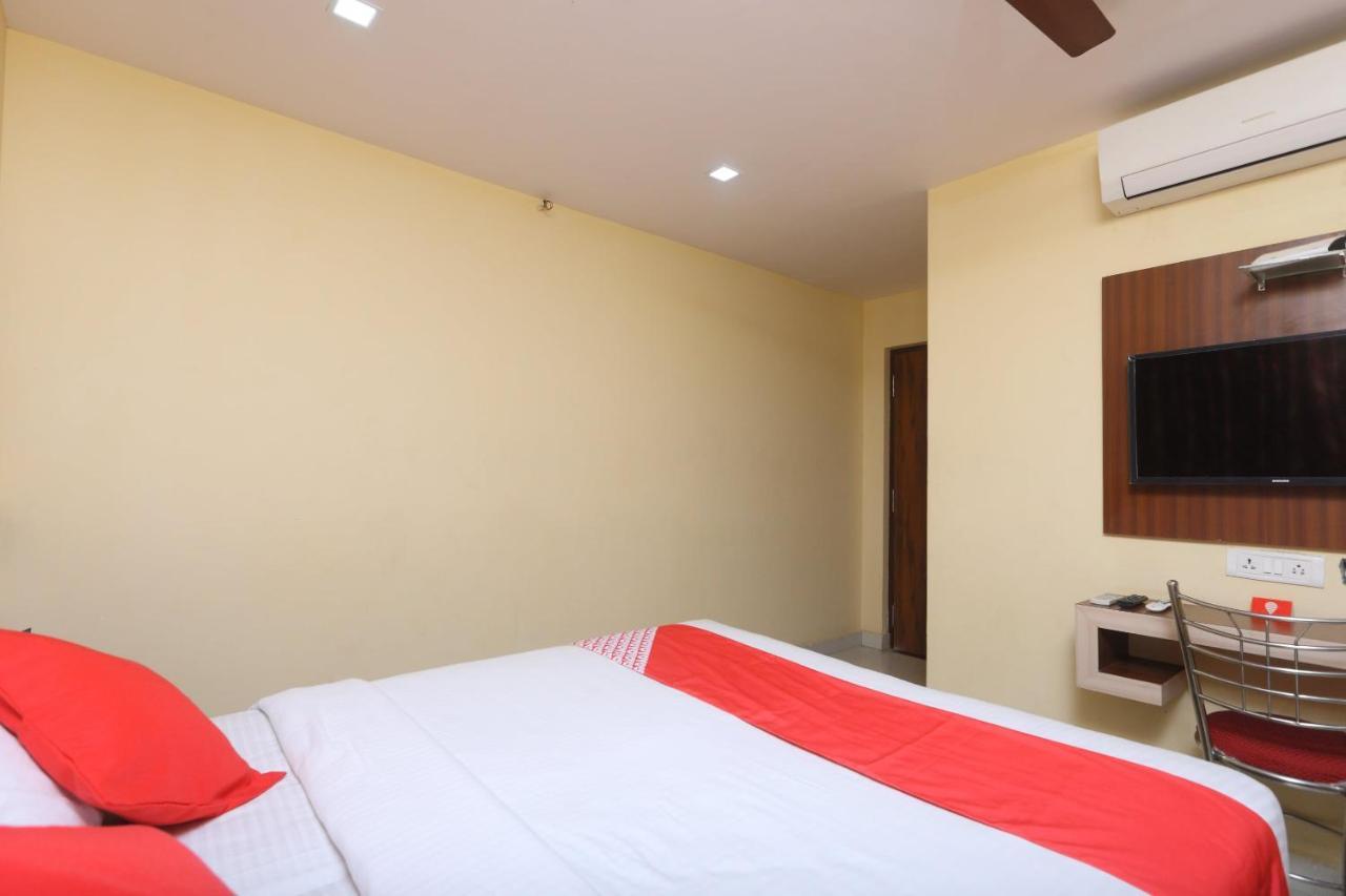 Oyo 7224 Krishna Prasad Hotel Madras Buitenkant foto