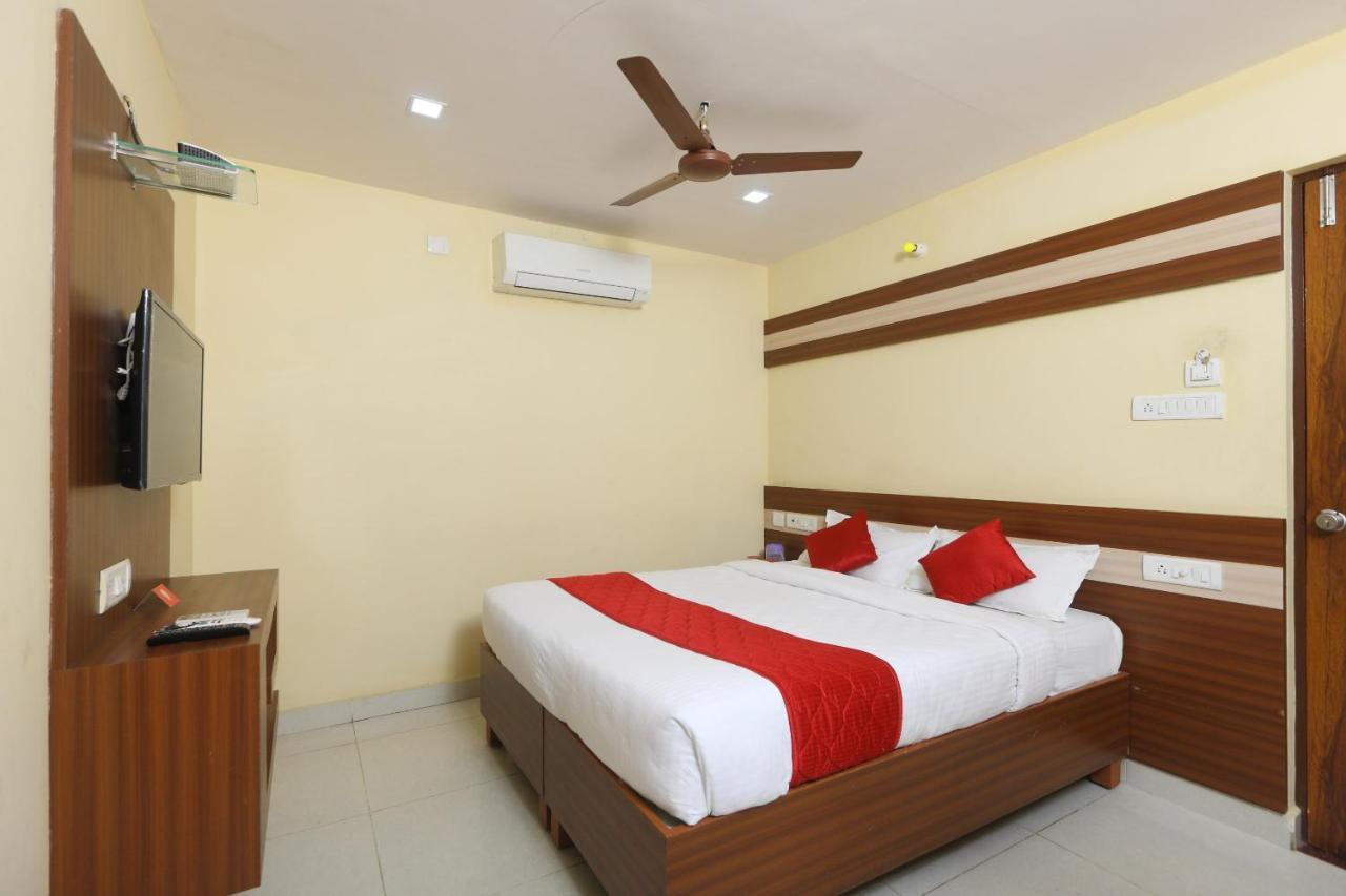 Oyo 7224 Krishna Prasad Hotel Madras Buitenkant foto