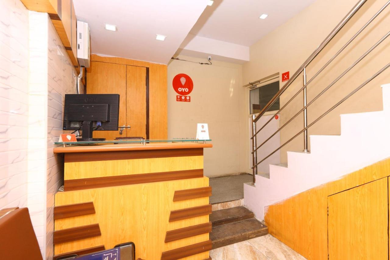 Oyo 7224 Krishna Prasad Hotel Madras Buitenkant foto