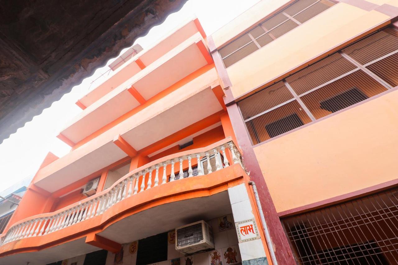 Oyo 7224 Krishna Prasad Hotel Madras Buitenkant foto