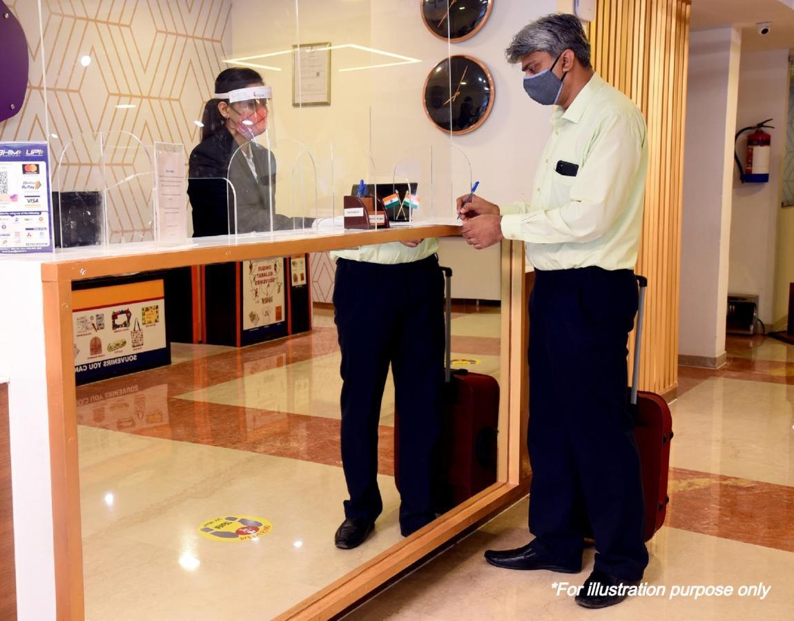 Oyo 7224 Krishna Prasad Hotel Madras Buitenkant foto